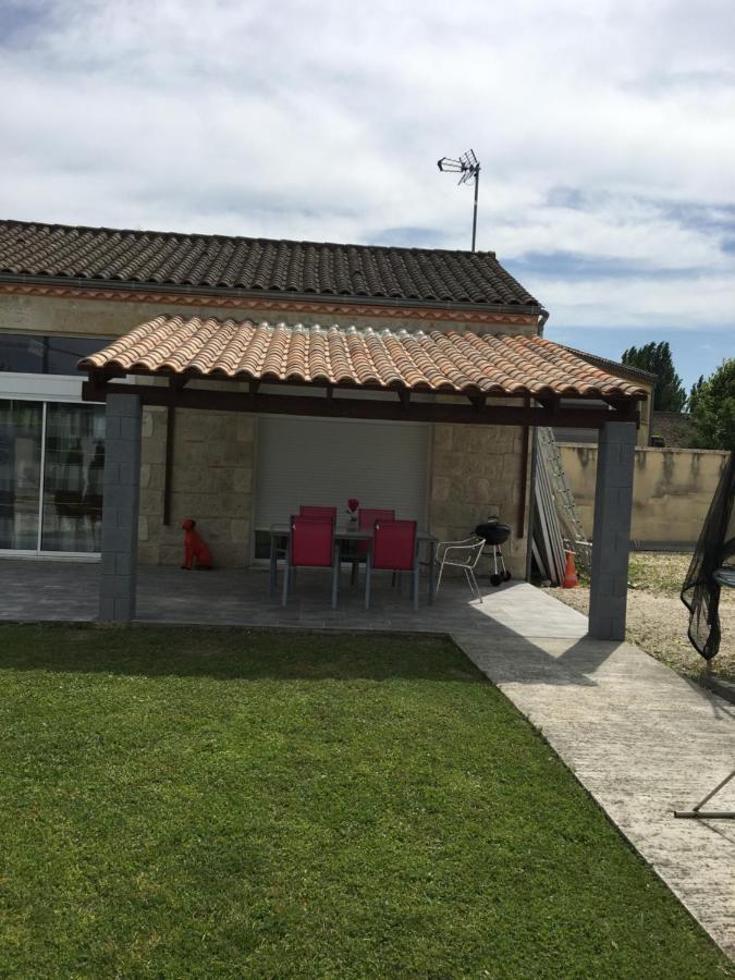 Une Pause A Bergerac Bagian luar foto