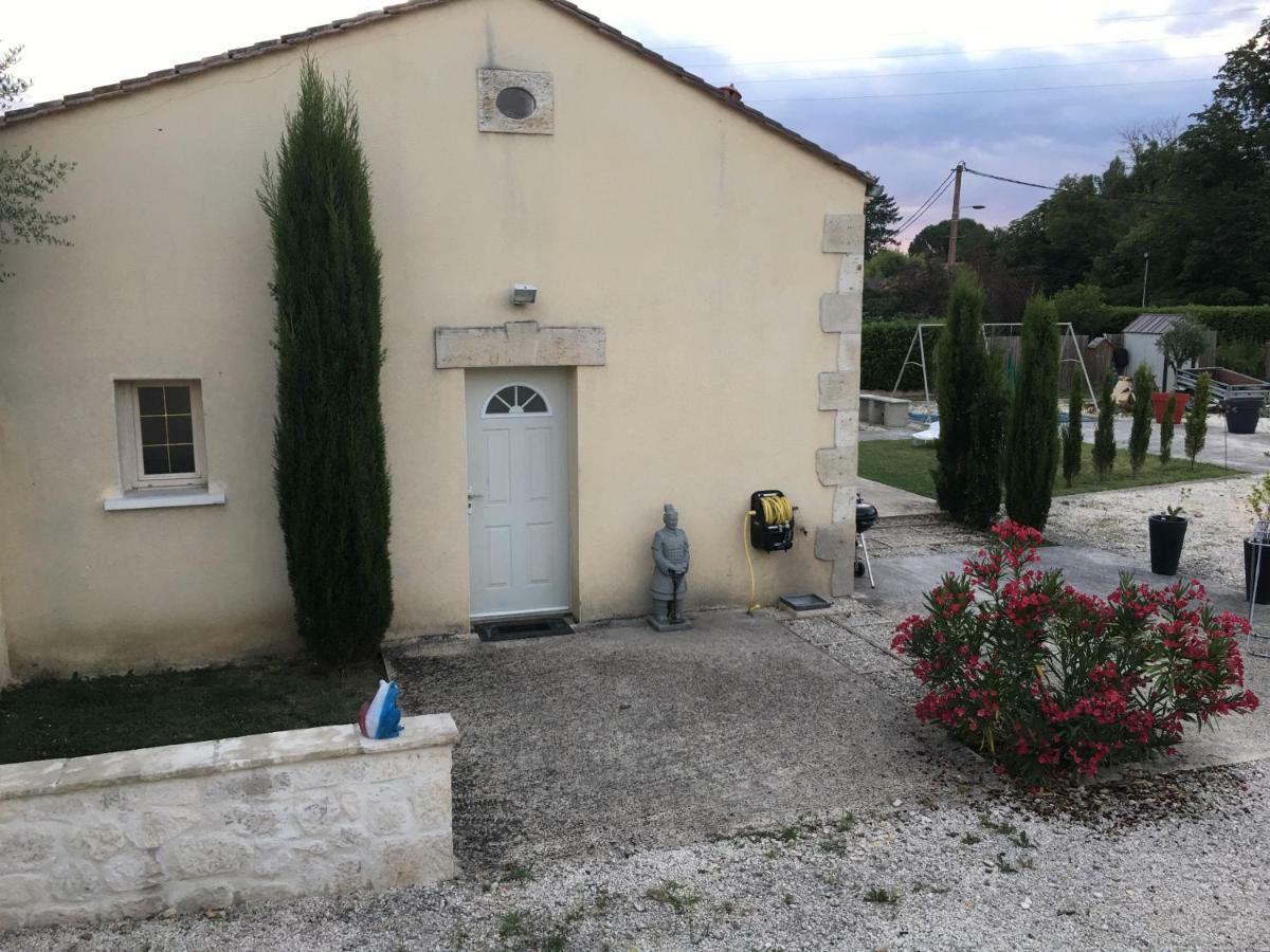 Une Pause A Bergerac Bagian luar foto