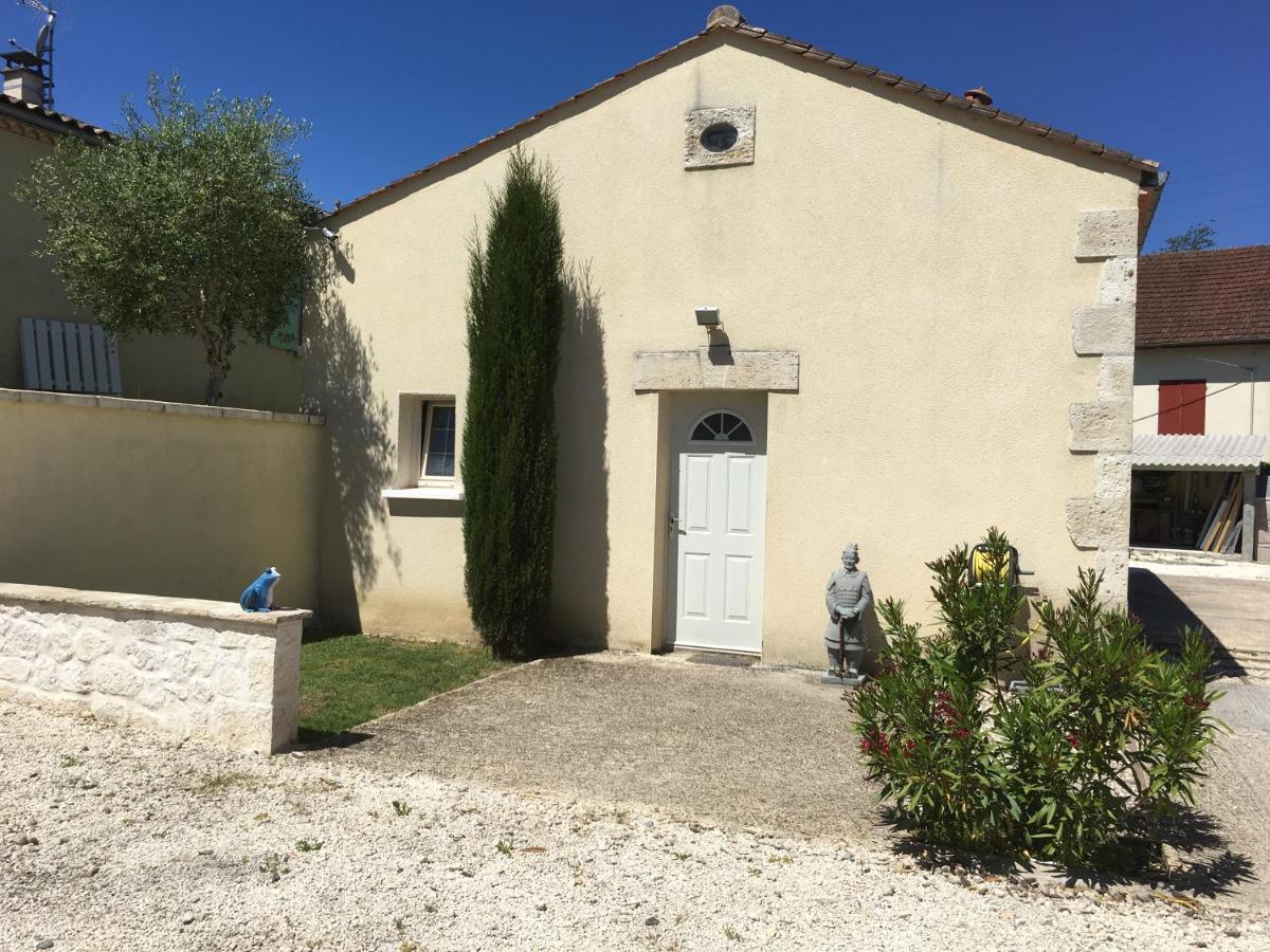 Une Pause A Bergerac Bagian luar foto